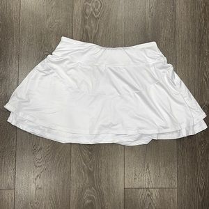 White tennis skirt/skort